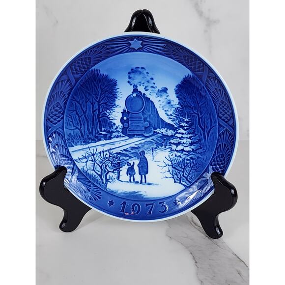 Royal Copenhagen Going Home For Christmas 1973 Wall Decor Plate 7" Denmark Vtg - Picture 2 of 13